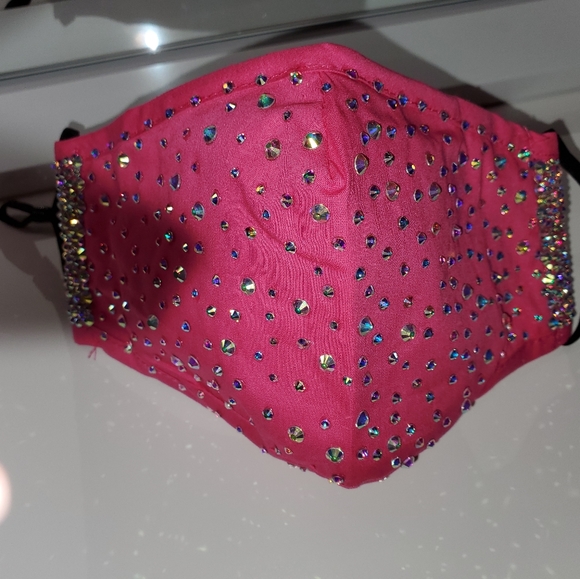 Face mask - Picture 1 of 2